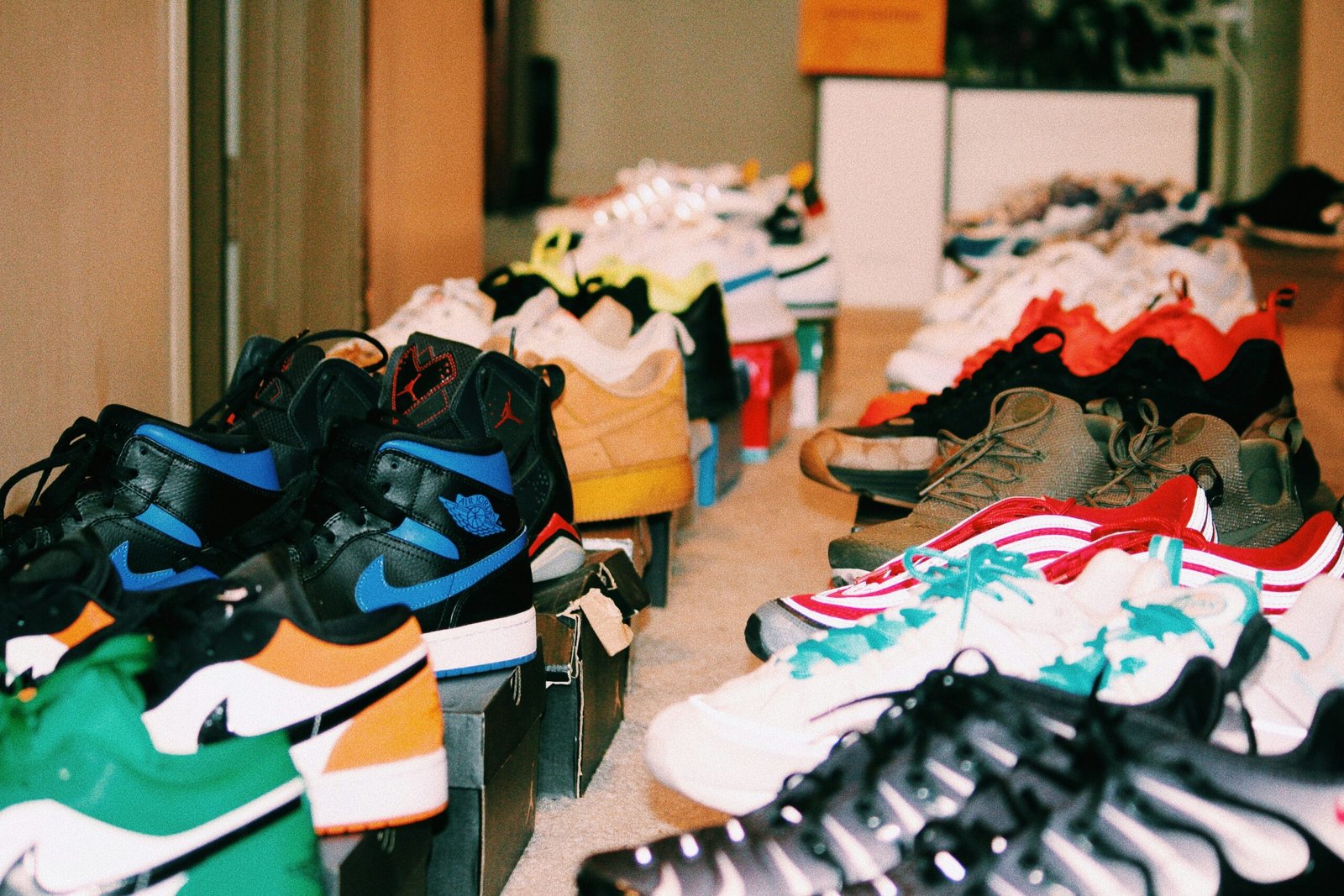 import sepatu
