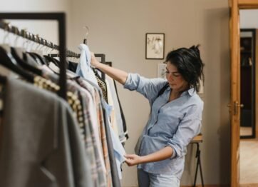 Tips Import Baju China untuk Bisnis Fashion Online. Cocok untuk Pemula!